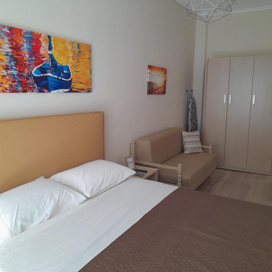 Zefi'S Apartment Néa Péramos Εξωτερικό φωτογραφία